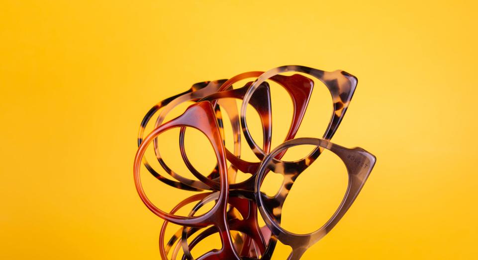 How to Choose the Right Eyeglasses Frames for Your Personality?